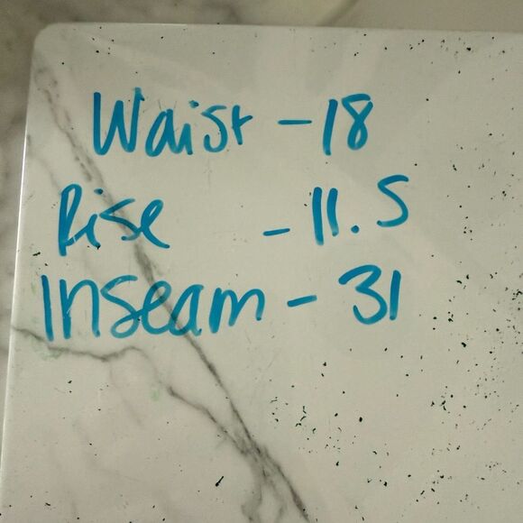 Grlfrnd Women’s 29 Karolina I put a spell on you distressed jeans - Picture 5 of 8